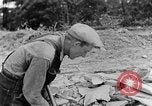 Image concasser des pierres Tennessee United States USA, 1940, de la seconde 25 séquences d'archives historiques vidéo 65675050018