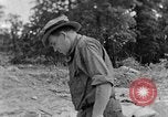 Image concasser des pierres Tennessee United States USA, 1940, de la seconde 28 séquences d'archives historiques vidéo 65675050018