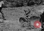 Image tracteur agricole Tennessee United States USA, 1940, de la seconde 13 séquences d'archives historiques vidéo 65675050021