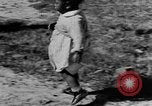 Standbild Afroamerikanische Frauen im ländlichen Süden 1940 Calhoun Alabama USA, 1940, aus Sekunde 8 historischem Filmmaterial Videoclip 65675050032