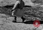 Standbild Afroamerikanische Frauen im ländlichen Süden 1940 Calhoun Alabama USA, 1940, aus Sekunde 9 historischem Filmmaterial Videoclip 65675050032