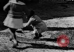 Standbild Afroamerikanische Frauen im ländlichen Süden 1940 Calhoun Alabama USA, 1940, aus Sekunde 16 historischem Filmmaterial Videoclip 65675050032