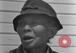 Standbild Afroamerikanische Frauen im ländlichen Süden 1940 Calhoun Alabama USA, 1940, aus Sekunde 26 historischem Filmmaterial Videoclip 65675050032