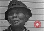 Standbild Afroamerikanische Frauen im ländlichen Süden 1940 Calhoun Alabama USA, 1940, aus Sekunde 32 historischem Filmmaterial Videoclip 65675050032