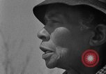 Standbild Afroamerikanische Frauen im ländlichen Süden 1940 Calhoun Alabama USA, 1940, aus Sekunde 39 historischem Filmmaterial Videoclip 65675050032