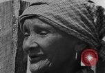 Standbild Afroamerikanische Mädchen im ländlichen Süden Calhoun Alabama USA, 1940, aus Sekunde 5 historischem Filmmaterial Videoclip 65675050034