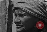 Standbild Afroamerikanische Mädchen im ländlichen Süden Calhoun Alabama USA, 1940, aus Sekunde 7 historischem Filmmaterial Videoclip 65675050034