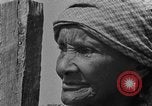 Standbild Afroamerikanische Mädchen im ländlichen Süden Calhoun Alabama USA, 1940, aus Sekunde 10 historischem Filmmaterial Videoclip 65675050034