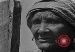 Standbild Afroamerikanische Mädchen im ländlichen Süden Calhoun Alabama USA, 1940, aus Sekunde 11 historischem Filmmaterial Videoclip 65675050034