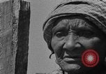 Standbild Afroamerikanische Mädchen im ländlichen Süden Calhoun Alabama USA, 1940, aus Sekunde 12 historischem Filmmaterial Videoclip 65675050034