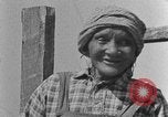 Standbild Afroamerikanische Mädchen im ländlichen Süden Calhoun Alabama USA, 1940, aus Sekunde 28 historischem Filmmaterial Videoclip 65675050034