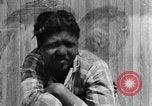 Standbild Afroamerikanische Mädchen im ländlichen Süden Calhoun Alabama USA, 1940, aus Sekunde 36 historischem Filmmaterial Videoclip 65675050034