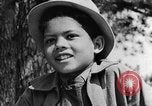 Standbild Afroamerikanischer Junge im ländlichen Süden der USA Calhoun Alabama USA, 1940, aus Sekunde 7 historischem Filmmaterial Videoclip 65675050037