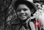 Standbild Afroamerikanischer Junge im ländlichen Süden der USA Calhoun Alabama USA, 1940, aus Sekunde 11 historischem Filmmaterial Videoclip 65675050037