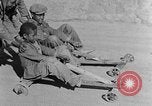 Immagine di Ragazzi afro-americani che giocano nel sud degli Stati Uniti rurali Calhoun Alabama USA, 1940, secondo 22 filmato di repertorio 65675050038