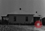 Standbild Wohnungen von Afroamerikanern im ländlichen Süden Calhoun Alabama USA, 1940, aus Sekunde 23 historischem Filmmaterial Videoclip 65675050041