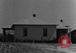 Standbild Wohnungen von Afroamerikanern im ländlichen Süden Calhoun Alabama USA, 1940, aus Sekunde 24 historischem Filmmaterial Videoclip 65675050041