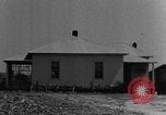 Standbild Wohnungen von Afroamerikanern im ländlichen Süden Calhoun Alabama USA, 1940, aus Sekunde 26 historischem Filmmaterial Videoclip 65675050041