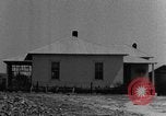 Standbild Wohnungen von Afroamerikanern im ländlichen Süden Calhoun Alabama USA, 1940, aus Sekunde 27 historischem Filmmaterial Videoclip 65675050041