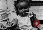 Standbild Afroamerikanische Familie im ländlichen Süden Calhoun Alabama USA, 1940, aus Sekunde 46 historischem Filmmaterial Videoclip 65675050042
