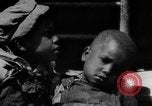 Standbild Afroamerikanische Familie im ländlichen Süden Calhoun Alabama USA, 1940, aus Sekunde 53 historischem Filmmaterial Videoclip 65675050042