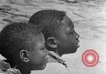 Standbild Afroamerikanische Schulkinder Calhoun Alabama USA, 1940, aus Sekunde 43 historischem Filmmaterial Videoclip 65675050045
