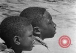 Standbild Afroamerikanische Schulkinder Calhoun Alabama USA, 1940, aus Sekunde 45 historischem Filmmaterial Videoclip 65675050045