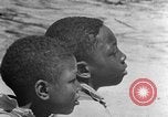 Standbild Afroamerikanische Schulkinder Calhoun Alabama USA, 1940, aus Sekunde 48 historischem Filmmaterial Videoclip 65675050045