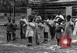 Standbild Afroamerikanische Kinder die Calisthenics machen Calhoun Alabama USA, 1940, aus Sekunde 3 historischem Filmmaterial Videoclip 65675050047