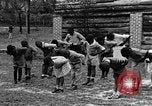 Standbild Afroamerikanische Kinder die Calisthenics machen Calhoun Alabama USA, 1940, aus Sekunde 14 historischem Filmmaterial Videoclip 65675050047