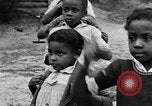 Standbild Afroamerikanische Kinder die Calisthenics machen Calhoun Alabama USA, 1940, aus Sekunde 20 historischem Filmmaterial Videoclip 65675050047