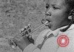 Standbild Afroamerikanische Kinderband Calhoun Alabama USA, 1940, aus Sekunde 11 historischem Filmmaterial Videoclip 65675050048