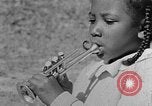 Standbild Afroamerikanische Kinderband Calhoun Alabama USA, 1940, aus Sekunde 12 historischem Filmmaterial Videoclip 65675050048