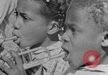 Standbild Afroamerikanische Kinderband Calhoun Alabama USA, 1940, aus Sekunde 16 historischem Filmmaterial Videoclip 65675050048