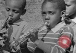Standbild Afroamerikanische Kinderband Calhoun Alabama USA, 1940, aus Sekunde 24 historischem Filmmaterial Videoclip 65675050048