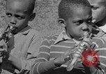 Standbild Afroamerikanische Kinderband Calhoun Alabama USA, 1940, aus Sekunde 27 historischem Filmmaterial Videoclip 65675050048