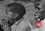 Standbild Afroamerikanische Kinderband Calhoun Alabama USA, 1940, aus Sekunde 37 historischem Filmmaterial Videoclip 65675050048