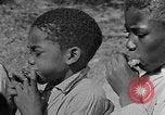 Standbild Afroamerikanische Kinderband Calhoun Alabama USA, 1940, aus Sekunde 40 historischem Filmmaterial Videoclip 65675050048