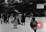 Standbild Afroamerikanische Kinder spielen Calhoun Alabama USA, 1940, aus Sekunde 1 historischem Filmmaterial Videoclip 65675050051