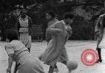 Standbild Afroamerikanische Kinder spielen Calhoun Alabama USA, 1940, aus Sekunde 11 historischem Filmmaterial Videoclip 65675050051