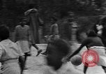 Standbild Afroamerikanische Kinder spielen Calhoun Alabama USA, 1940, aus Sekunde 14 historischem Filmmaterial Videoclip 65675050051