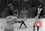 Standbild Afroamerikanische Kinder spielen Calhoun Alabama USA, 1940, aus Sekunde 15 historischem Filmmaterial Videoclip 65675050051