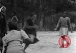 Standbild Afroamerikanische Kinder spielen Calhoun Alabama USA, 1940, aus Sekunde 16 historischem Filmmaterial Videoclip 65675050051