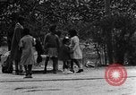 Standbild Afroamerikanische Kinder spielen Calhoun Alabama USA, 1940, aus Sekunde 32 historischem Filmmaterial Videoclip 65675050051