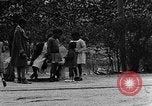 Standbild Afroamerikanische Kinder spielen Calhoun Alabama USA, 1940, aus Sekunde 35 historischem Filmmaterial Videoclip 65675050051