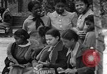 Standbild Afroamerikanische Kinder spielen Calhoun Alabama USA, 1940, aus Sekunde 38 historischem Filmmaterial Videoclip 65675050051