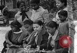 Standbild Afroamerikanische Kinder spielen Calhoun Alabama USA, 1940, aus Sekunde 39 historischem Filmmaterial Videoclip 65675050051