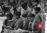 Standbild Afroamerikanische Kinder spielen Calhoun Alabama USA, 1940, aus Sekunde 43 historischem Filmmaterial Videoclip 65675050051