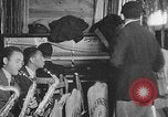 Standbild Afrikanische amerikanische Studenten Studium Tanz Calhoun Alabama USA, 1940, aus Sekunde 3 historischem Filmmaterial Videoclip 65675050057