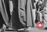 Standbild Afrikanische amerikanische Studenten Studium Tanz Calhoun Alabama USA, 1940, aus Sekunde 29 historischem Filmmaterial Videoclip 65675050057